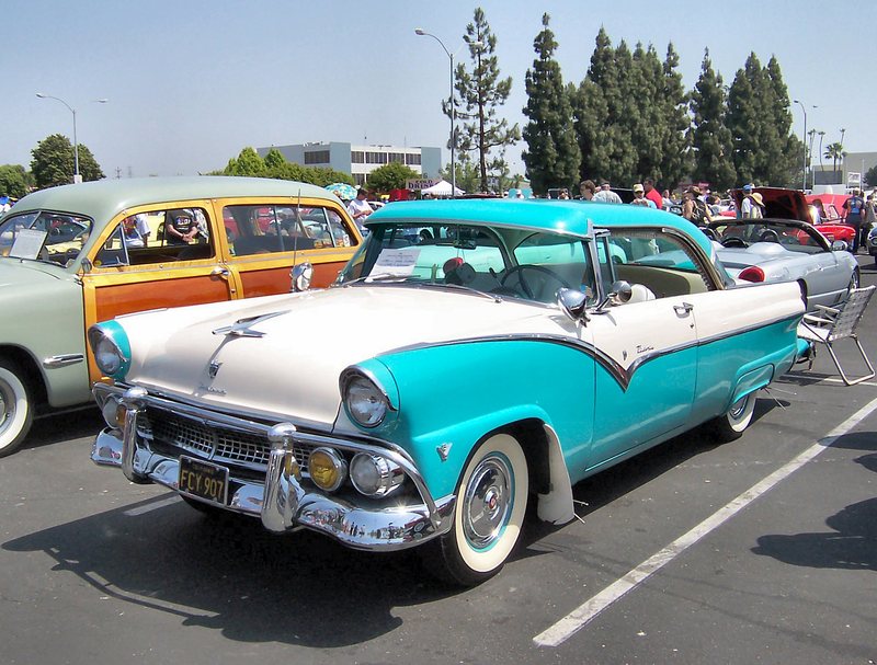 Anhang ID 24814 - 1955_Ford_Fairlane_Victoria.jpg