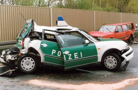 Anhang ID 92 - Polizeiwagen_Unfall.jpg