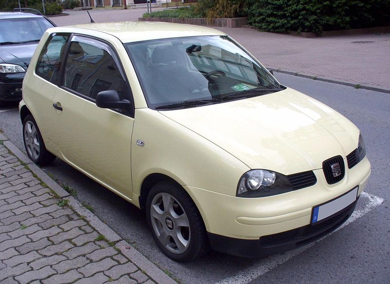 Anhang ID 10291 - 800px-Seat_Arosa_Facelift_Champagnergelb.JPG